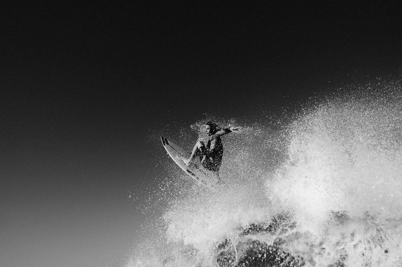Image de surf en noir et blanc de la série Parade
