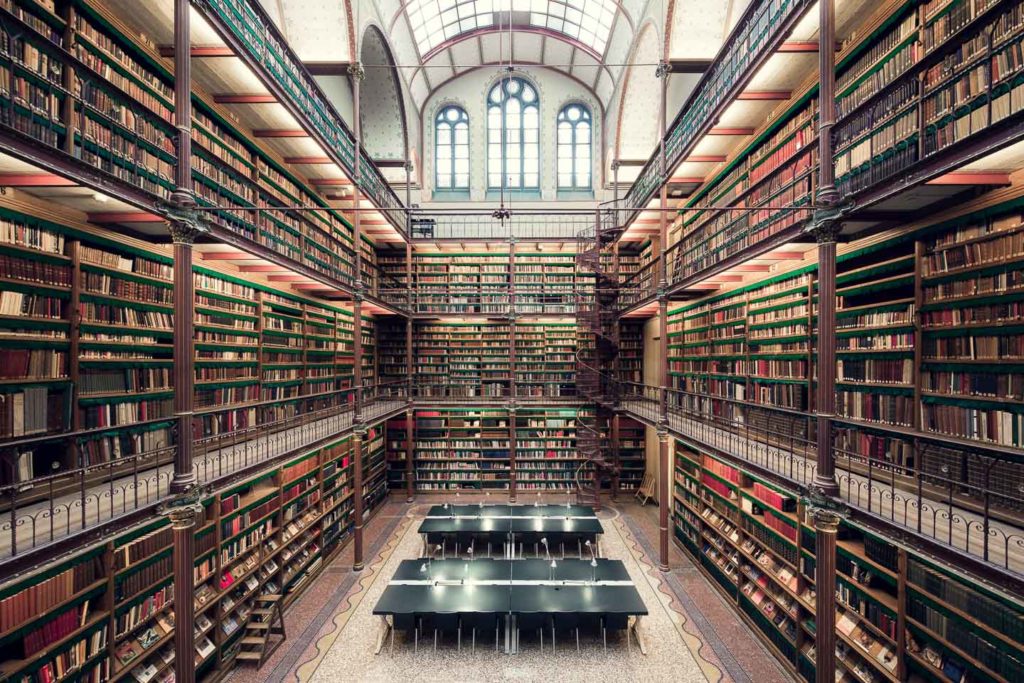 Vue intérieure de la bibliothèque du Rijksmuseum par Thibaud Poirier