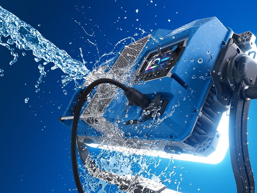 ARRI SkyPanel X certifié IP66 utilisé en extérieur sous la pluie