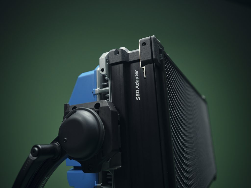 SkyPanel X en configuration lumière hard avec HyPer Optic